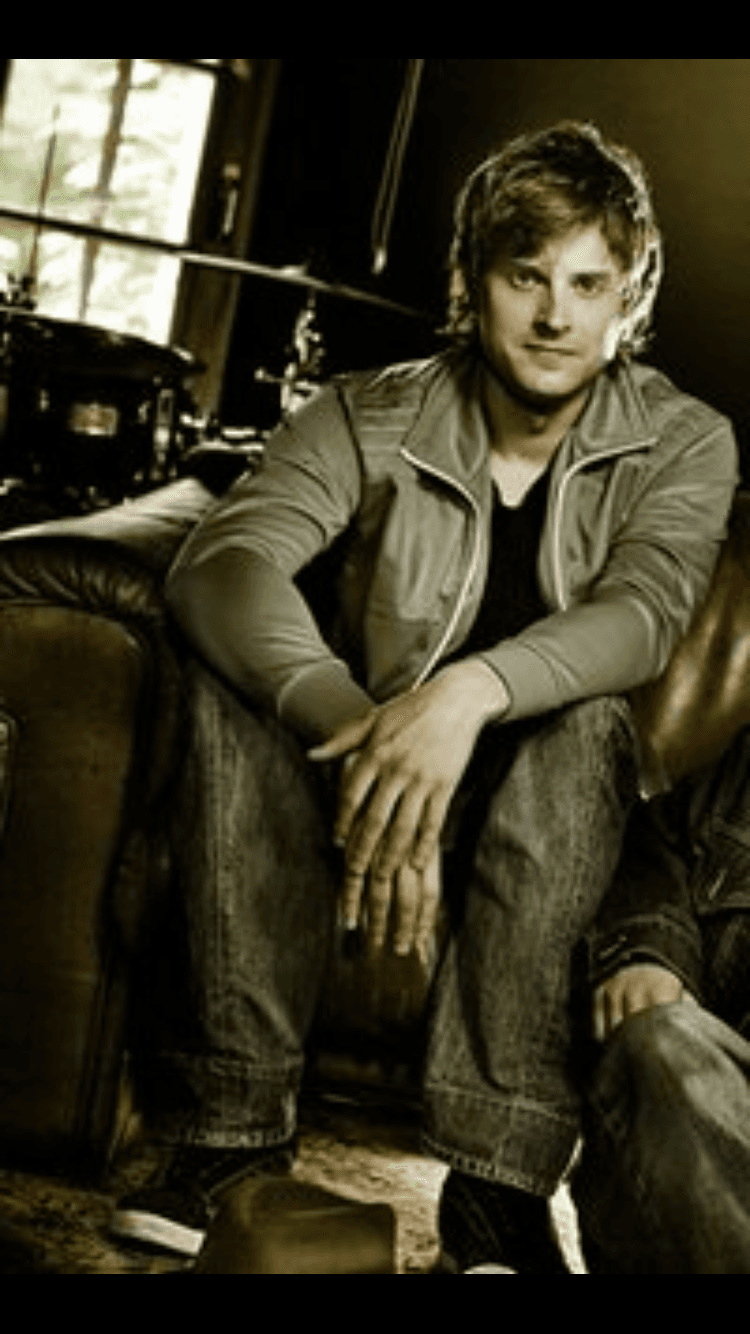 Ellis Crane in the studio